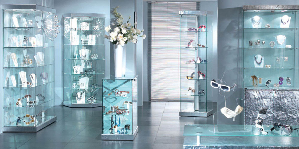 Изготовление витрин из стекла в Тюмени